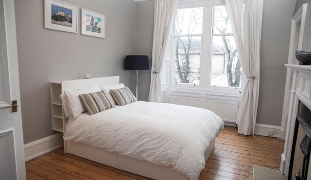 Edinburgh, Stockbridge Apartment