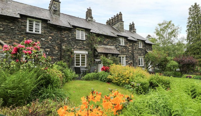 EDNAS COTTAGE, with a garden in Skelwith Bridge