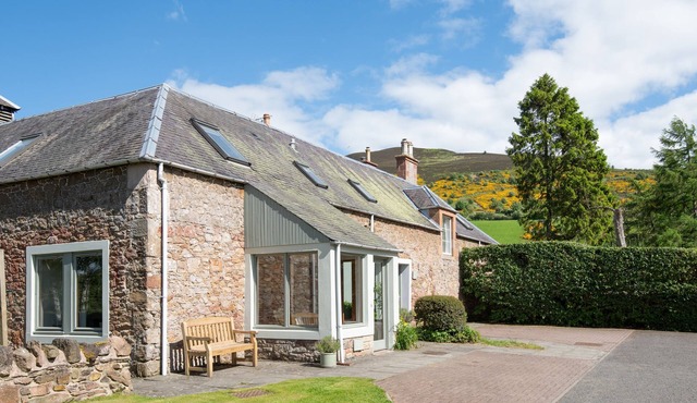 Eildon Melrose Holiday Cottages & Log Cabins - The Croft