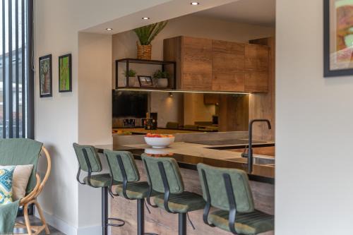 Elder howe
