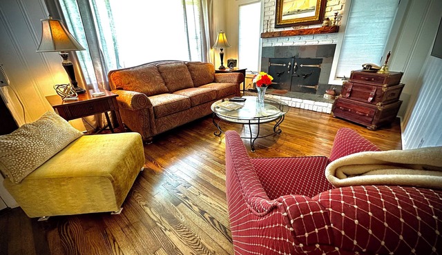Elegant bay view stay.