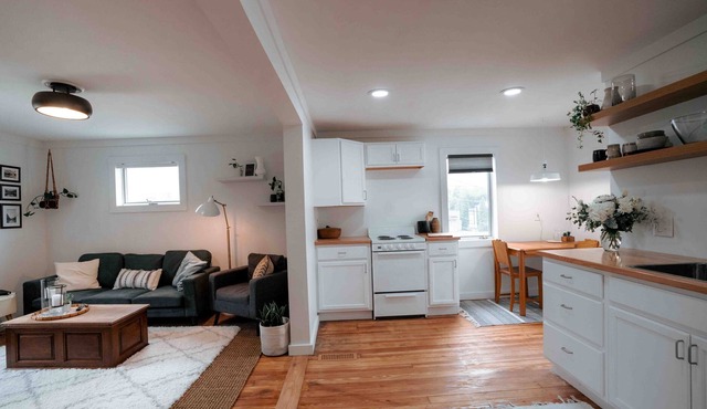 Elegant Boho apartment in downtown Orrville