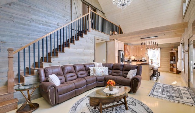 Elegant Newport Cabin with Porch and Lake Access