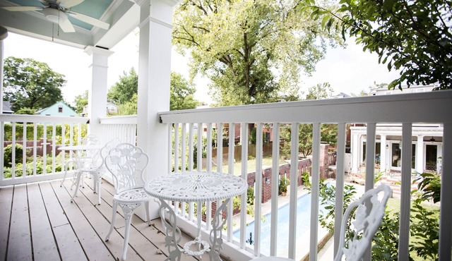 Enchanting Oasis Spa Victorian Area