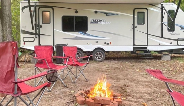 Enjoy 2019coach camper on beautiful Pokegama lake Relax and enjoying the nature!
