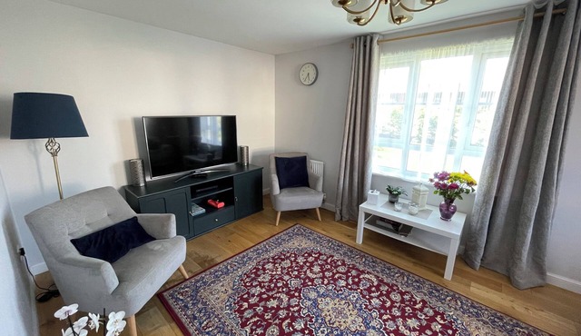 Entire Home. 3 bedroom house in Edinburgh suburb