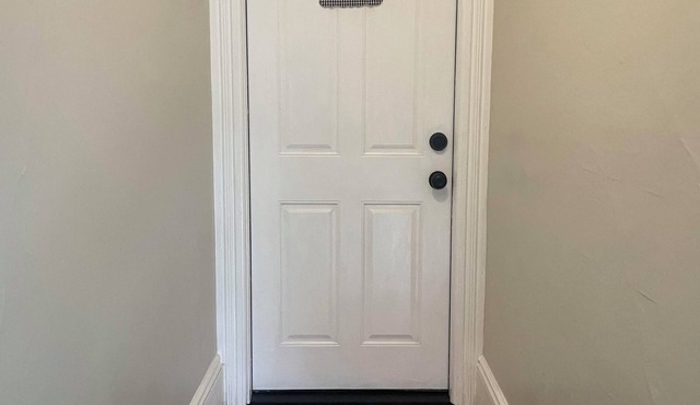 Entire rental unit in Warren, Rhode Island Unit 3