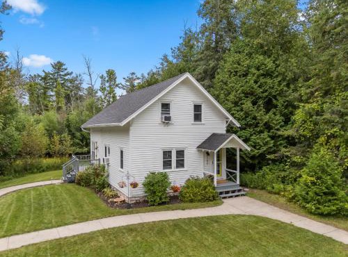 Ephraim Retreat- secluded getaway near village