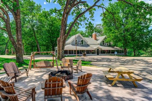Escape to The Clubhouse, St. Croix Falls city, Wisconsin
