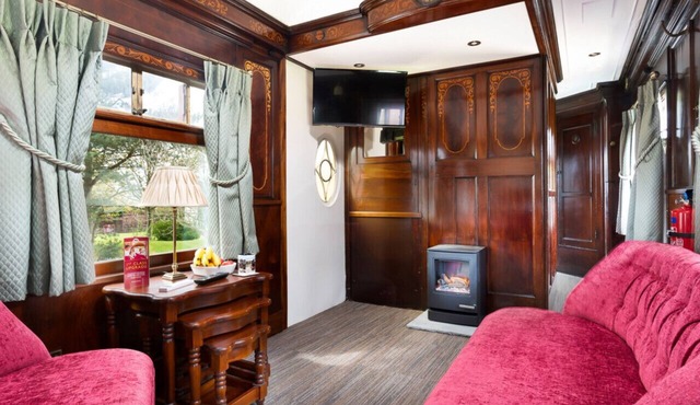 Esk Pullman Carriage