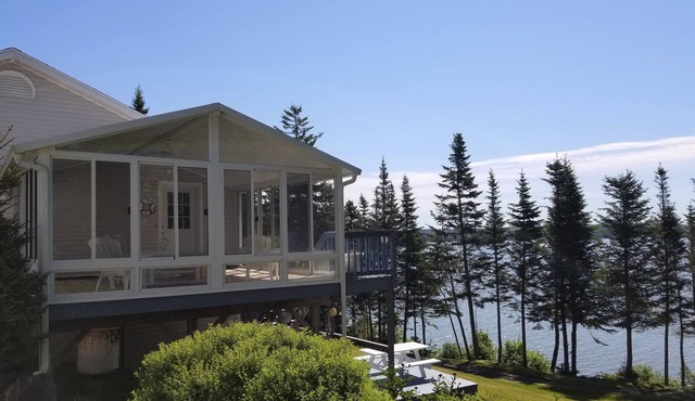 Exquisite oceanfront, 4 bedroom home with stunning views