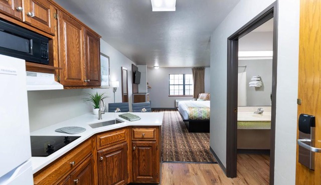 Extended Stay Airport