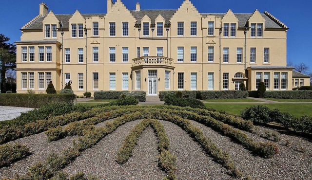 Fabulous modern 3 bedroomed apartment