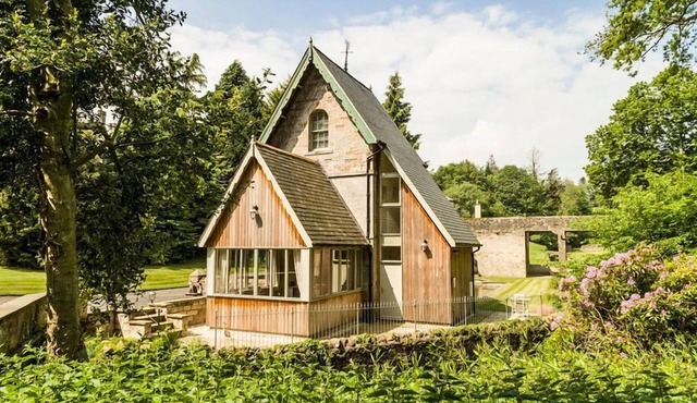 Fairytale Folly - One Bedroom Villa, Sleeps 2