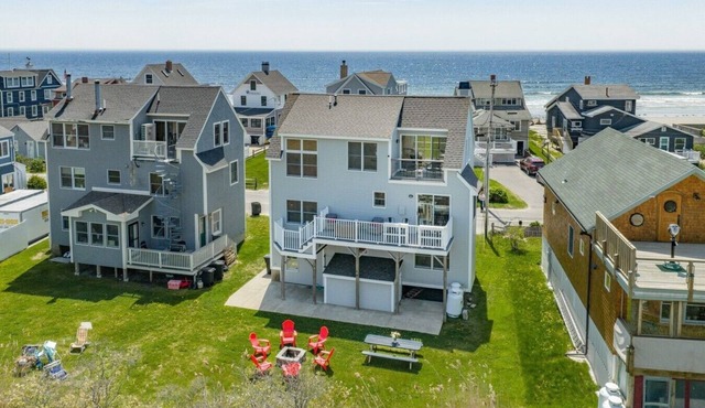 Family-Friendly, Airy 5BR 3-Story Home, Steps to Beach - Sleeps 10