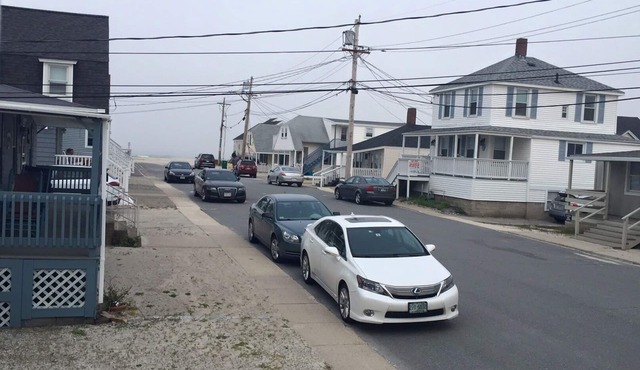 Family friendly cottage steps from the beach. Saturday to Saturday 6/15-9/1