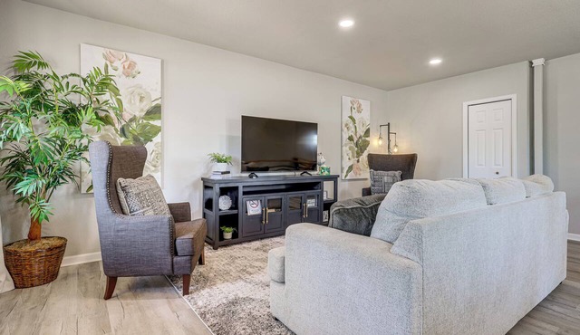 Family-Friendly Home, 3 Mi to Arkansas Riverwalk!