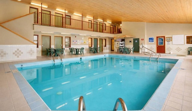 Family-Friendly Room near Fort Totten | Free Parking & Indoor Pool Access