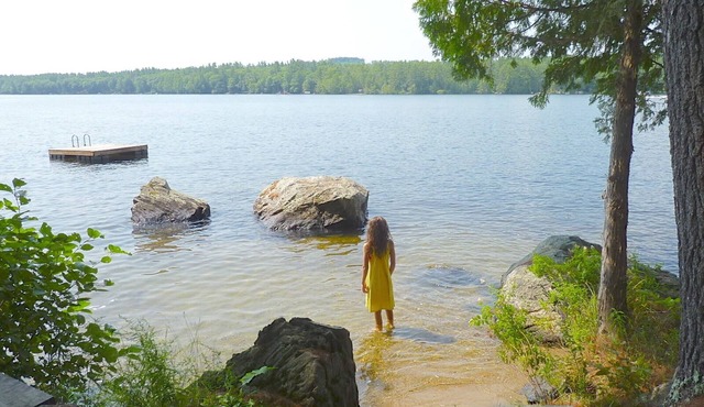 Family Friendly Summer Vacation Cottage on Beautiful Lake Pennesseewassee