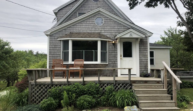 Family Home Overlooking the Harbor Easily Walkable to Town