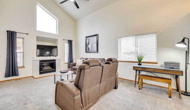 Family Home w/Yard in Colorado Springs