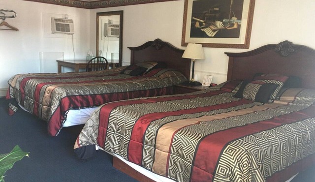 Family room with 2 Double Beds