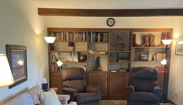 Farm house on 100 acres in Emporia KS only 2 miles from town