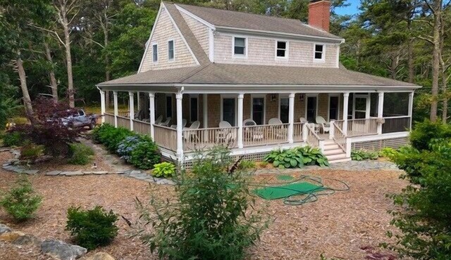 Find Your Wellfleet Vacation in this Stunning Home (1682)