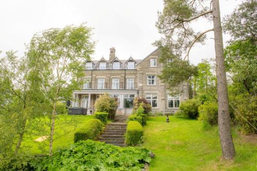 Finest Retreats - Evergreen Manor