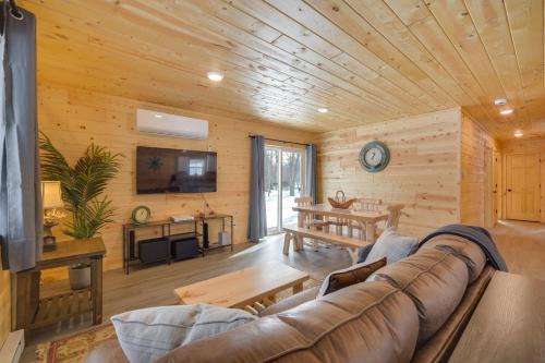 Fish, Swim, Play: 'Voyager’s' Family Cabin w/Yard