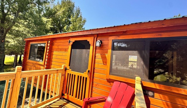Fishdance Cabin, a Charming 2-bedroom cabin with AC, WiFi in brilliant Ely