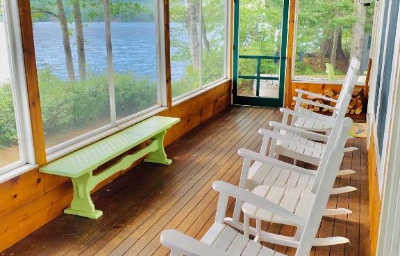 FL Quintessential LAKE HOUSE close to Bretton Woods Santas Village and Forest Lake State Park