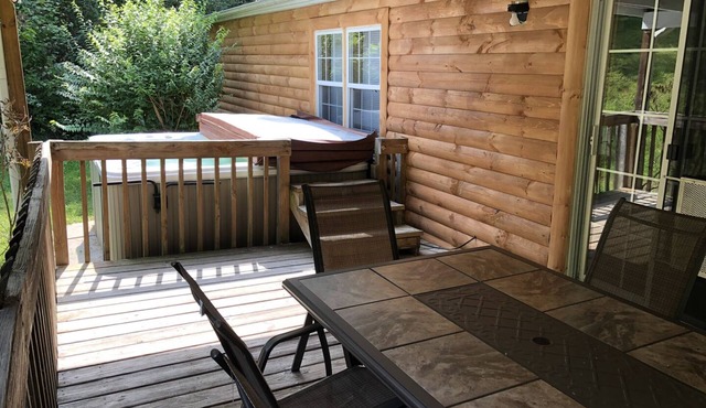 Forest View-Hillside Cabin-Family Cabin-Private Bathroom