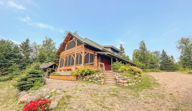 Four Sisters Loft - Lake Superior - Lutsen - Cascade Vacation Rentals