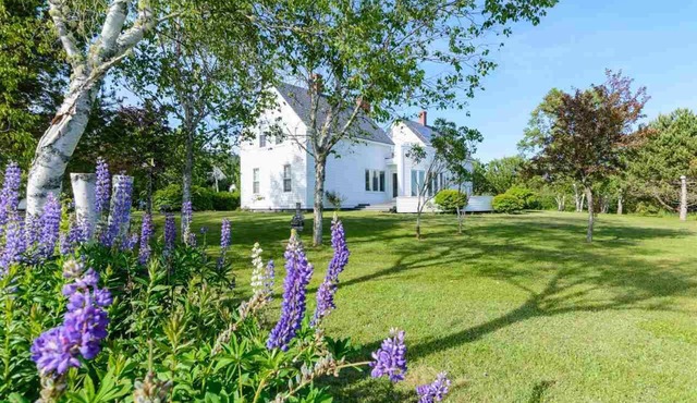 Fox Point Inn