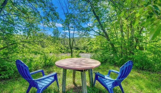 Franconia Home w/Community Pool & River Access!