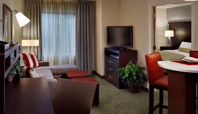 Free Breakfast. Pool & Hot Tub. Gym. Close to the Minot Air Force Base!