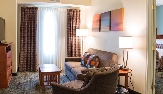 Free Wi-Fi, Free Breakfast | Fully Equipped Suite