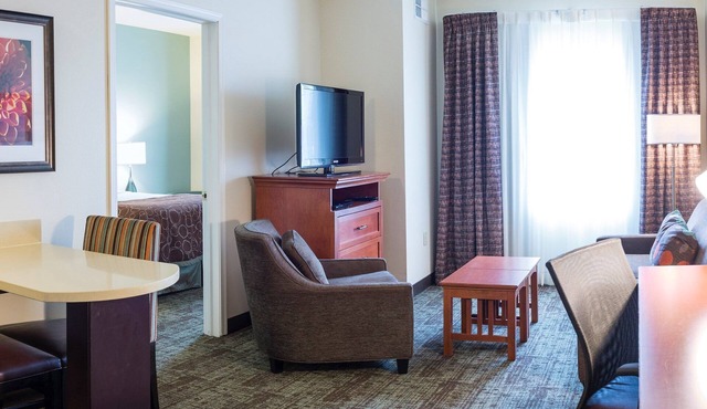Free Wi-Fi, Free Breakfast | Fully Equipped Suite