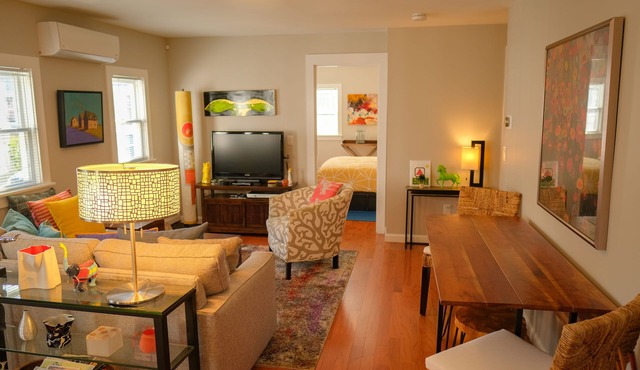 Front Row! West End. Now 2 new bathrooms! Boatslip/Mussel Beach Gym/Sleeps 6!