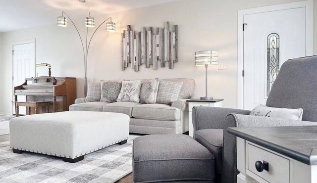 Fully furnished 3-bedroom house, newly updated
