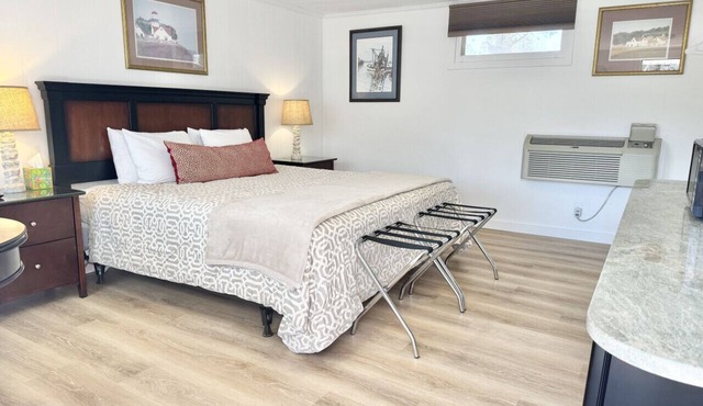 Gallagher`s Travels Room 2 (King Bed)
