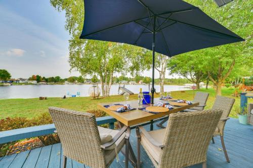 Game Room & Hot Tub! Waterfront Lake City Getaway