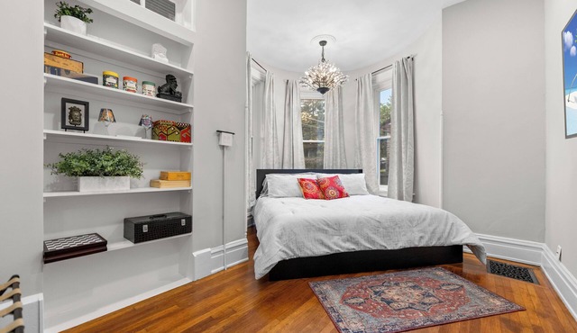 Gaslight Villa 1-bedroom apartment in the heart of the Clifton Gaslight District