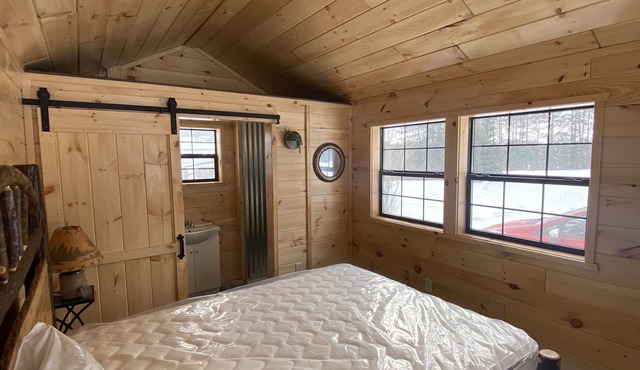 Gatehouse Black Bear Cabin only 1 mile to Crystal Mt Ski Resortnn