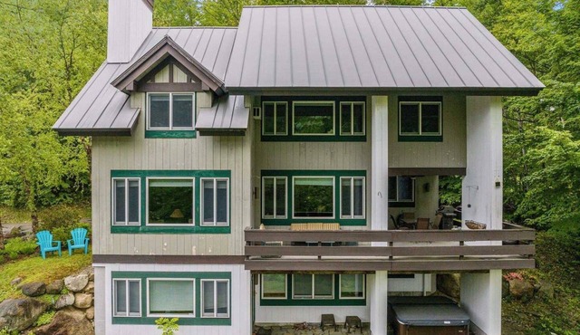 Gavia Chalet - Mountain Views - Private Hot Tub - Loon Mtn - Kancamangus Highway