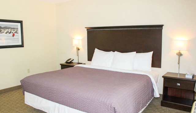Glacier Suite at Kelley's Island Venture Resort
