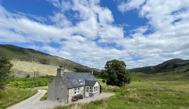 Glacour Studio Cottage