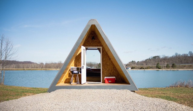 Glamplyfe Nature Experience: A-Frames on Lakefront L13