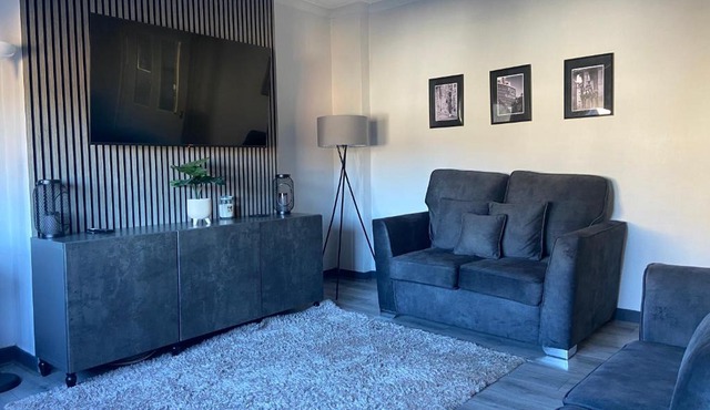Glasgow Apartment close to the airport